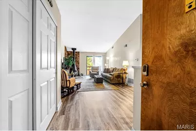 1380 Heritage Landing #307, Saint Charles, MO 63303 - Photo 7