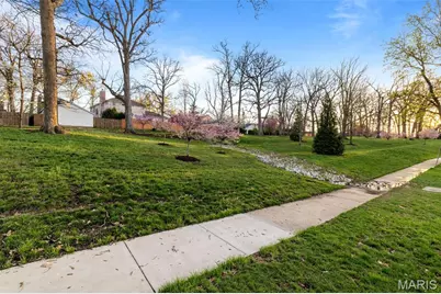 9106 W Swan Circle, Saint Louis, MO 63144 - Photo 37