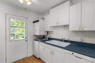 9106 W Swan Cir, Saint Louis, MO 63144 - Photo 11