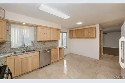 12050 Maidstone Court, Florissant, MO 63033 - Photo 15