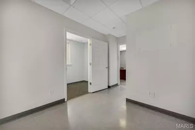 123 Cliff Cave Road, Saint Louis, MO 63129 - Photo 15