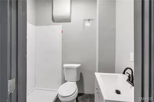 214 W Steins, Saint Louis, MO 63111 - Photo 5