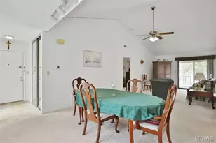 1306 Glendale Gardens Dr, Glendale, MO 63122 - Photo 9