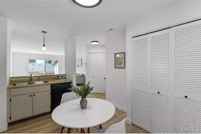 1019 Sugar Creek Ct #7, Saint Peters, MO 63376 - Photo 9