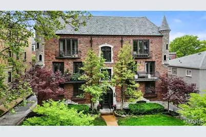 7520 Buckingham Drive #1W, Saint Louis, MO 63105 - Photo 1