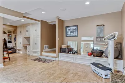 146 N Bemiston Avenue, Clayton, MO 63105 - Photo 37