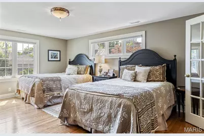 146 N Bemiston Avenue, Clayton, MO 63105 - Photo 29