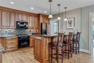 146 N Bemiston Ave, Clayton, MO 63105 - Photo 9