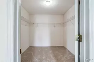 1519 Glenn Brooke Woods Cir, Ballwin, MO 63021 - Photo 19