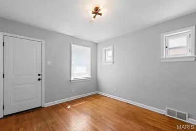 7124 Amherst Avenue, Saint Louis, MO 63130 - Photo 13