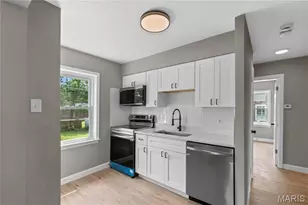 8364 Fullerton Ave, University City, MO 63132 - Photo 5