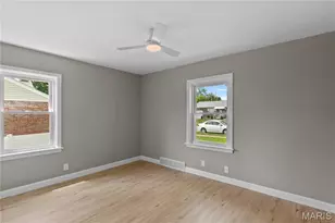 8364 Fullerton Ave, University City, MO 63132 - Photo 7