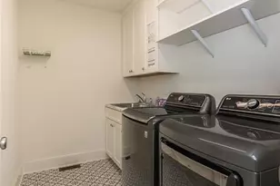 111 N Mosley Rd, Saint Louis, MO 63141 - Photo 13