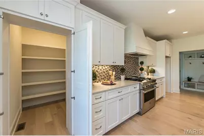 111 N Mosley Road, Saint Louis, MO 63141 - Photo 11