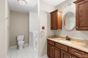 5108 Kennerly Pl Dr, Saint Louis, MO 63128 - Photo 17