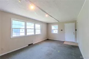 504 N Pine St, Richland, MO 65556 - Photo 15