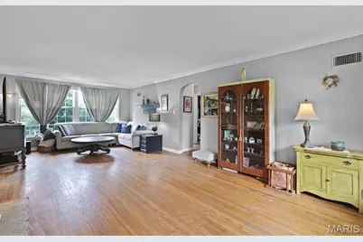 2801 Eldon Avenue, Maryland Heights, MO 63043 - Photo 11