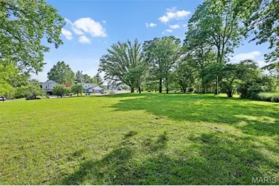 2801 Eldon Avenue, Maryland Heights, MO 63043 - Photo 33