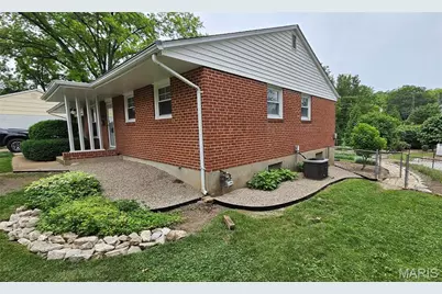 9117 Tiber Court, Affton, MO 63123 - Photo 35