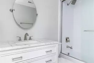 1447 Oriole Pl, Brentwood, MO 63144 - Photo 7