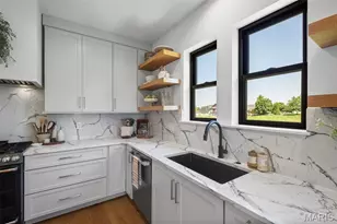 501 Fairway Oaks Dr, Eureka, MO 63025 - Photo 17