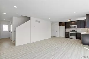 2 Arlington At River Bluffs Meadows, Florissant, MO 63031 - Photo 17