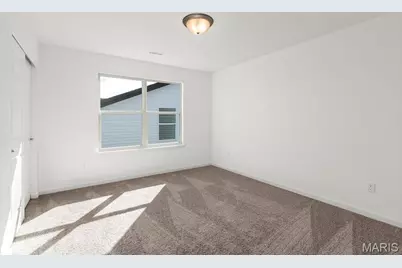 2 Fieldcrest At River Bluffs Meadows, Florissant, MO 63031 - Photo 9