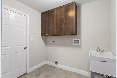 2 Maple At River Bluffs Manors, Florissant, MO 63031 - Photo 5