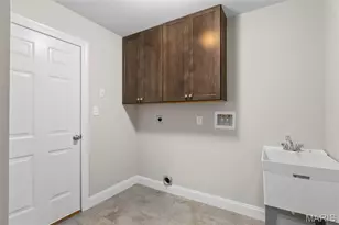 2 Maple At River Bluffs Manors, Florissant, MO 63031 - Photo 5