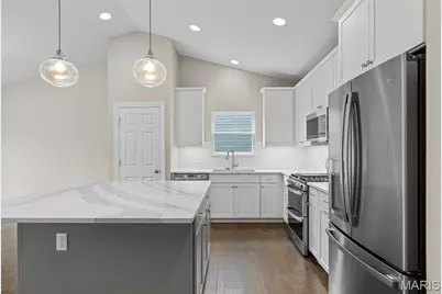 2 Maple At River Bluffs Manors, Florissant, MO 63031 - Photo 23