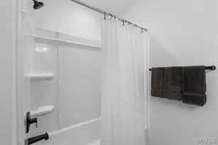 2 Berwick At River Bluffs Manors, Florissant, MO 63031 - Photo 9