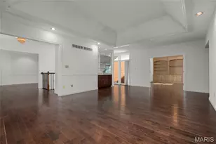 319 Carlyle Lake Dr, Creve Coeur, MO 63141 - Photo 7