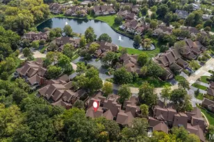 319 Carlyle Lake Dr, Creve Coeur, MO 63141 - Photo 35