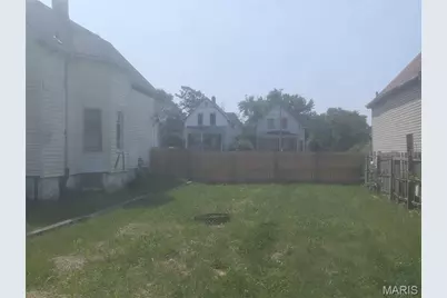 4737 Beacon Avenue, Saint Louis, MO 63120 - Photo 3