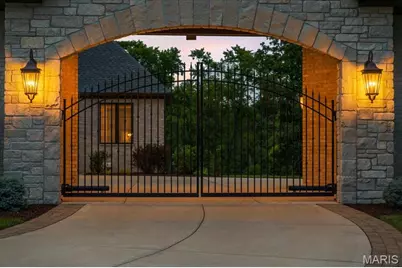 12723 Topping Acres, Saint Louis, MO 63131 - Photo 7