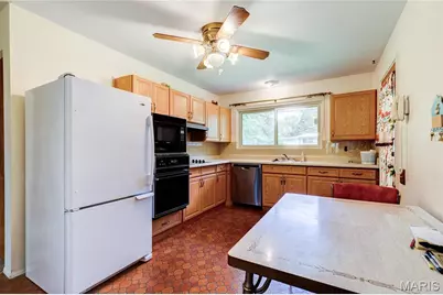 1420 Nashua Drive, Florissant, MO 63033 - Photo 7