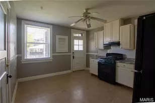 3927 Tholozan Ave, Saint Louis, MO 63116 - Photo 5