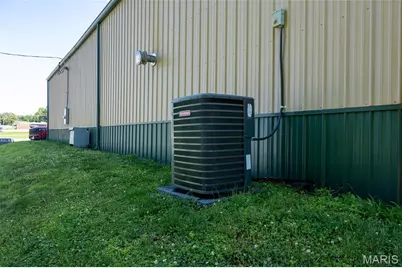 960 Highway B, Elsberry, MO 63343 - Photo 27
