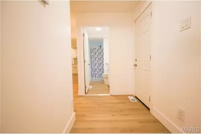 5444 Janet Avenue, Jennings, MO 63136 - Photo 9