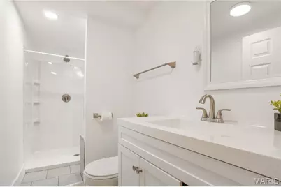 5444 Janet Avenue, Jennings, MO 63136 - Photo 11