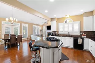 731 Kraffel Ln, Chesterfield, MO 63017 - Photo 17