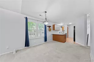 12107 Autumn Lakes Dr, Maryland Heights, MO 63043 - Photo 5