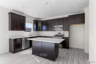 3828 Sonora Stoned Dr, Florissant, MO 63031 - Photo 11