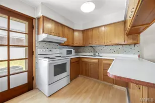 2810 Mayer Dr, Saint Charles, MO 63301 - Photo 11