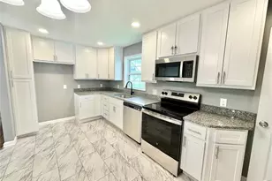 4 Fairview Dr, Saint Charles, MO 63303 - Photo 7