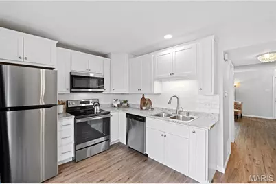 1905 Mansard Drive, Saint Louis, MO 63125 - Photo 11