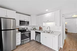 1905 Mansard Dr, Saint Louis, MO 63125 - Photo 11