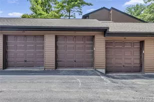 13815 Amiot Dr, Maryland Heights, MO 63146 - Photo 11