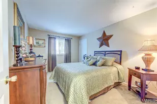 2211 Viewroyal Dr, Des Peres, MO 63131 - Photo 37