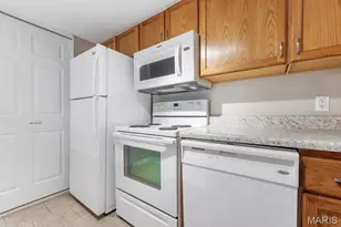 4 Fairways Cir, Saint Charles, MO 63303 - Photo 9